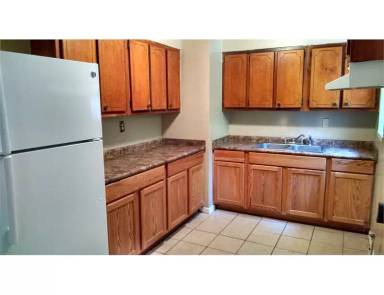 Main picture of 2559 Greenlawn Dr