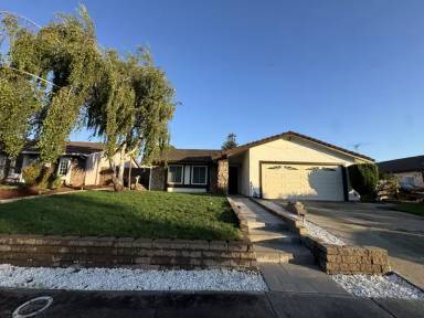Main picture of 521 Locust Dr
