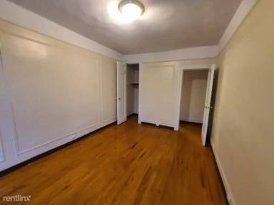 Main picture of 2500 Heath Ave