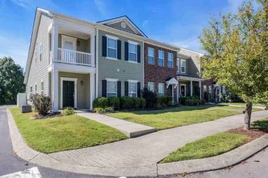 Main picture of 2031 Hemlock Dr