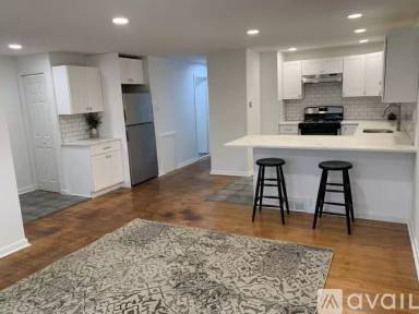 Main picture of 5489 Vicaris St