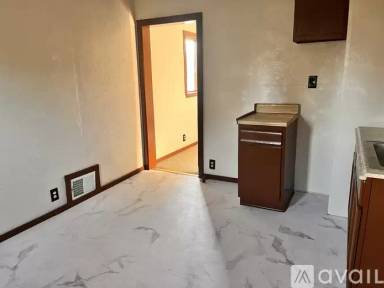 Main picture of 352 May St