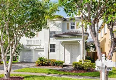 Main picture of 2967 NE 2nd Dr