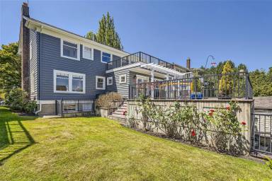 Main picture of 2336 33rd Ave S