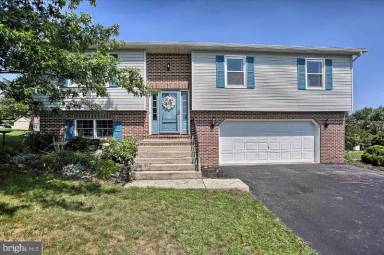 Main picture of 43 Goldenrod Dr