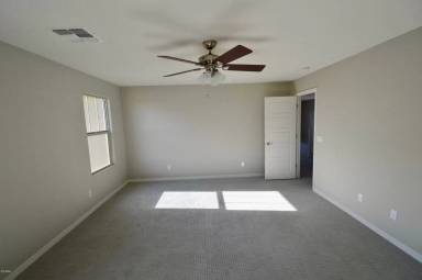 Main picture of 2920 S Washington St