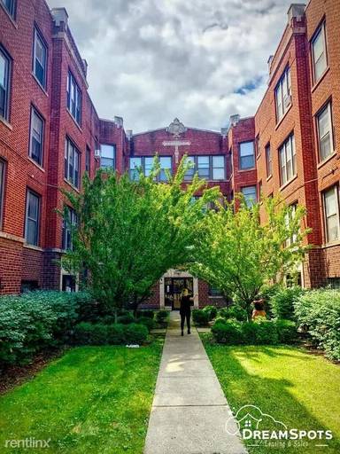 Main picture of 6924 S Clyde Ave