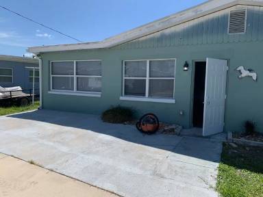 Main picture of 2551 Broadwater St