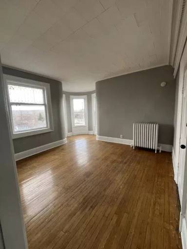 Main picture of 211 Main St