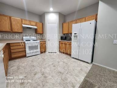 Main picture of 2498 Denholme St