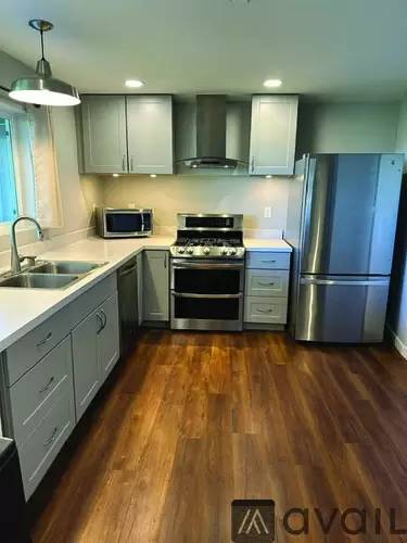 Main picture of 7079 Engineers Rd