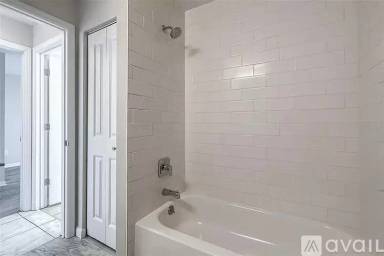 Main picture of 8428 N Packwood Ave