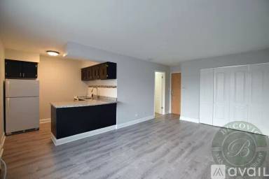 Main picture of 5534 N Kenmore Ave
