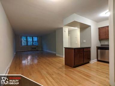 Main picture of 1446 N Dearborn St