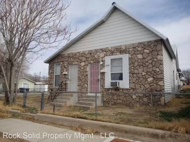 Main picture of 1002 Edith Blvd SE