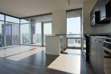 Main picture of 117 W Chicago Ave