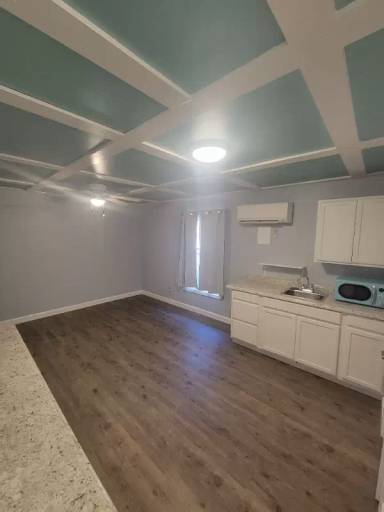 Main picture of 114 Erskine Dr