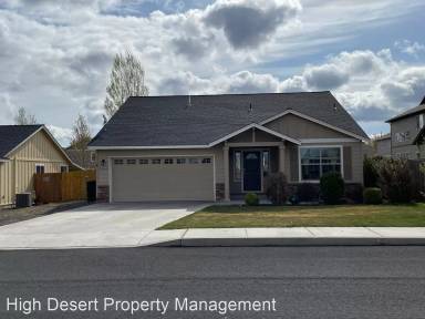 Main picture of 2646 NE 8th Ln