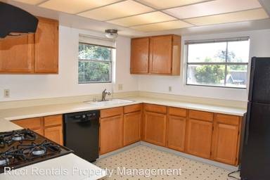 Main picture of 335 S Grand St
