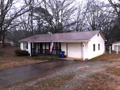 Main picture of 2565 Cleveland Rd