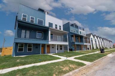 Main picture of 3214 Forest Park Blvd