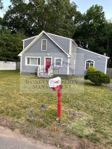Main picture of 20 Forest Ave