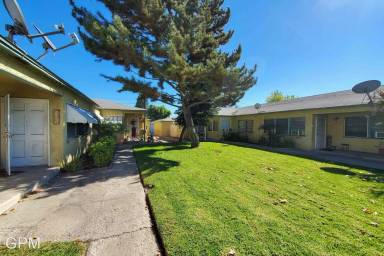 Main picture of 2454 N Buena Vista St