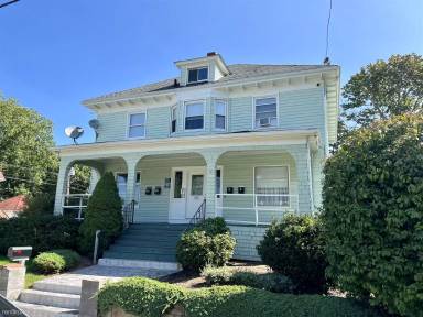 Main picture of 16 Tappan Ave