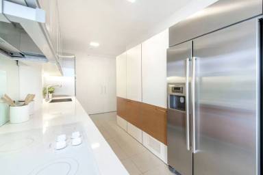 Main picture of Veer Towers Condos