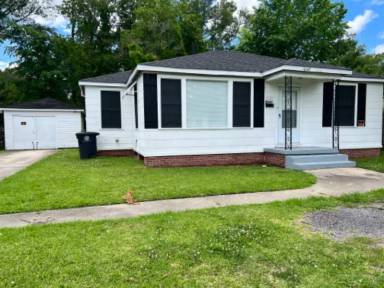 Main picture of 4242 Monroe Ave