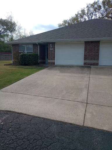 Main picture of 1565 Meadowhill Dr