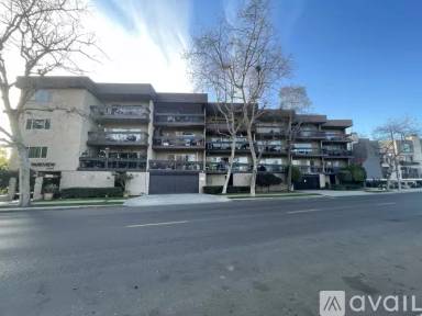 Main picture of 1061 Park Ave