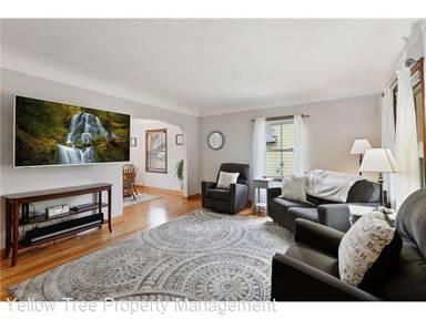 Main picture of 1823 2nd St NE