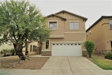 Main picture of 472 E Calle de Ocaso