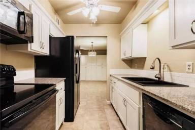 Main picture of Piccadilly Square Townhomes