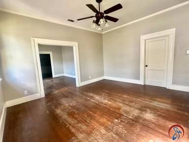 Main picture of 605 Bres Ave