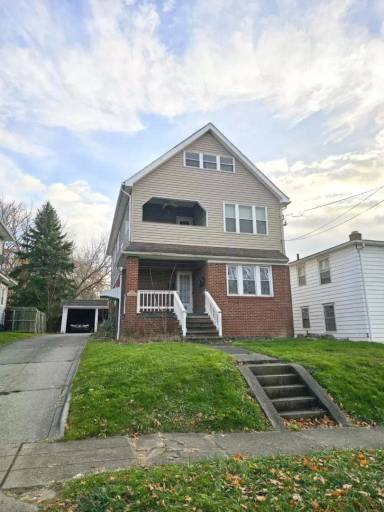 Main picture of 532 N Firestone Blvd