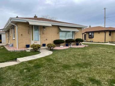 Main picture of 4969 S 24th St