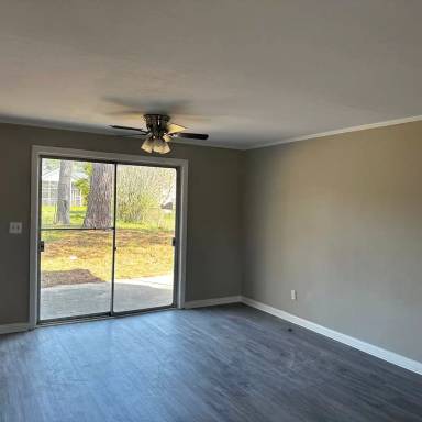 Main picture of 857 Brighton Rd