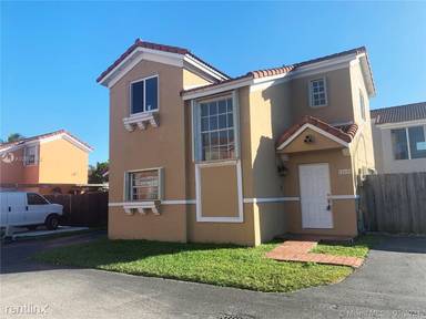 Main picture of 12698 NW 10th Trl