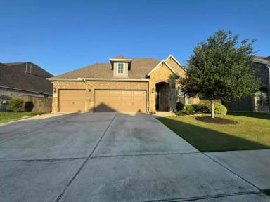 Main picture of 9230 Bardeen Way