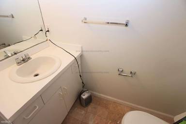 Main picture of 33 Cottage St