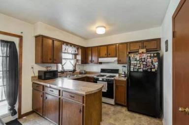 Main picture of 4433 Prairie Ave