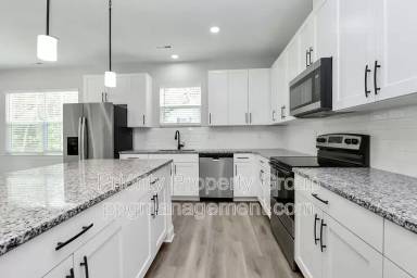 Main picture of 6618 Riverview Dr