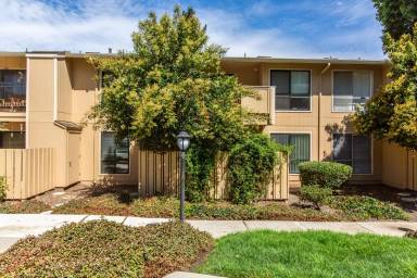 Main picture of 8975 Alcosta Blvd