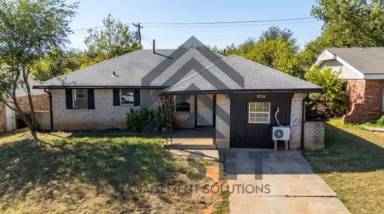 Main picture of 3713 Parkwoods Ln