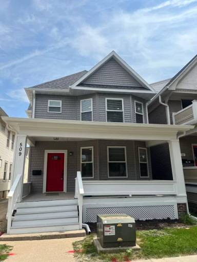 Main picture of 509 W Washington Ave
