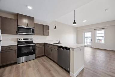 Main picture of 700 Mustang Ln