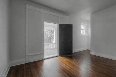 Main picture of 3222 E 11th St