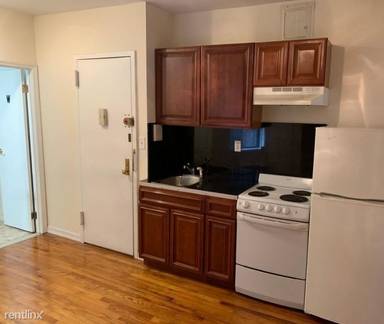 Main picture of 1 E 3rd St